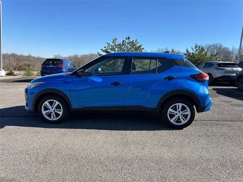 Certified 2025 Nissan Kicks Play S image 8