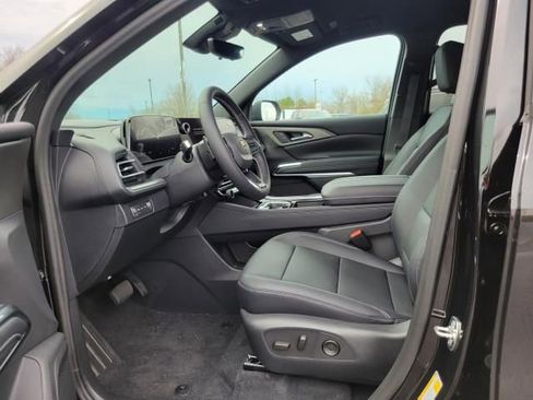 New 2026 Chevrolet Traverse LT w/ Driver Confidence Package AWD/4WD image 8
