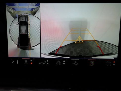 Used 2024 GMC Sierra 3500 Denali Ultimate image 26