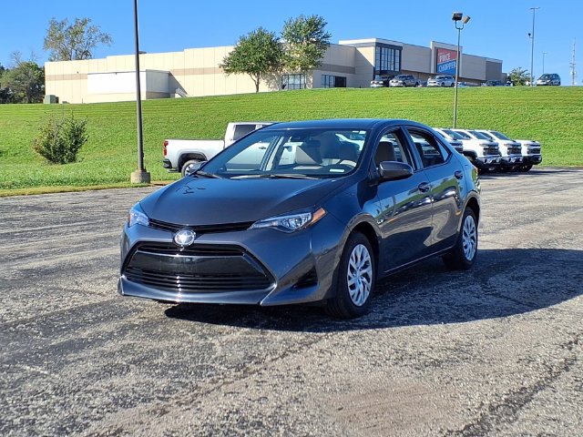 Used 2017 Toyota Corolla LE w/ Carpet Mat Package (TMS) FWD image 12