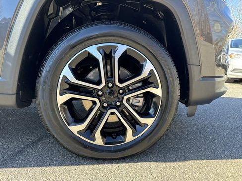 Used 2022 Jeep Compass Limited image 17