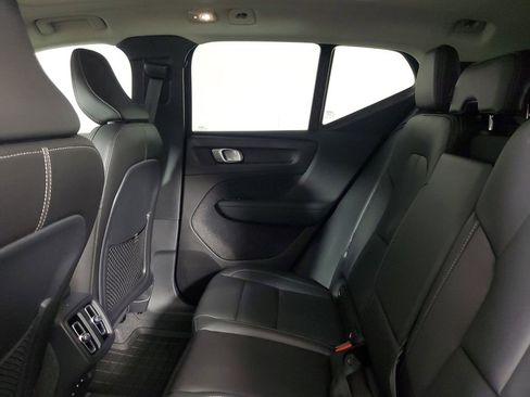 Used 2026 Volvo XC40 B4 Plus w/ Climate Package image 14