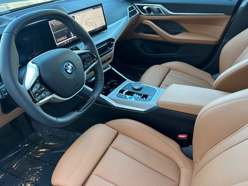 Used 2025 BMW i4 eDrive40 w/ Premium Package image 11