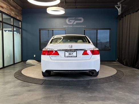 Used 2015 Honda Accord EX image 4