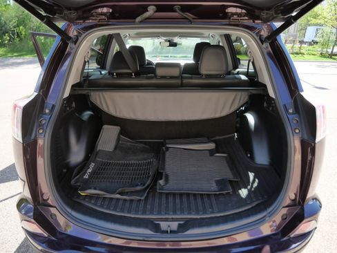 Certified 2018 Toyota RAV4 Limited w/ Protection Package AWD/4WD image 18