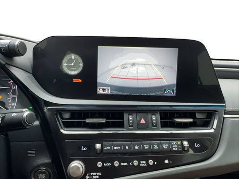 Used 2022 Lexus ES 250 w/ Accessory Package AWD/4WD image 50