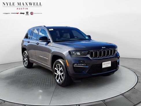 New 2025 Jeep Grand Cherokee Limited image 2
