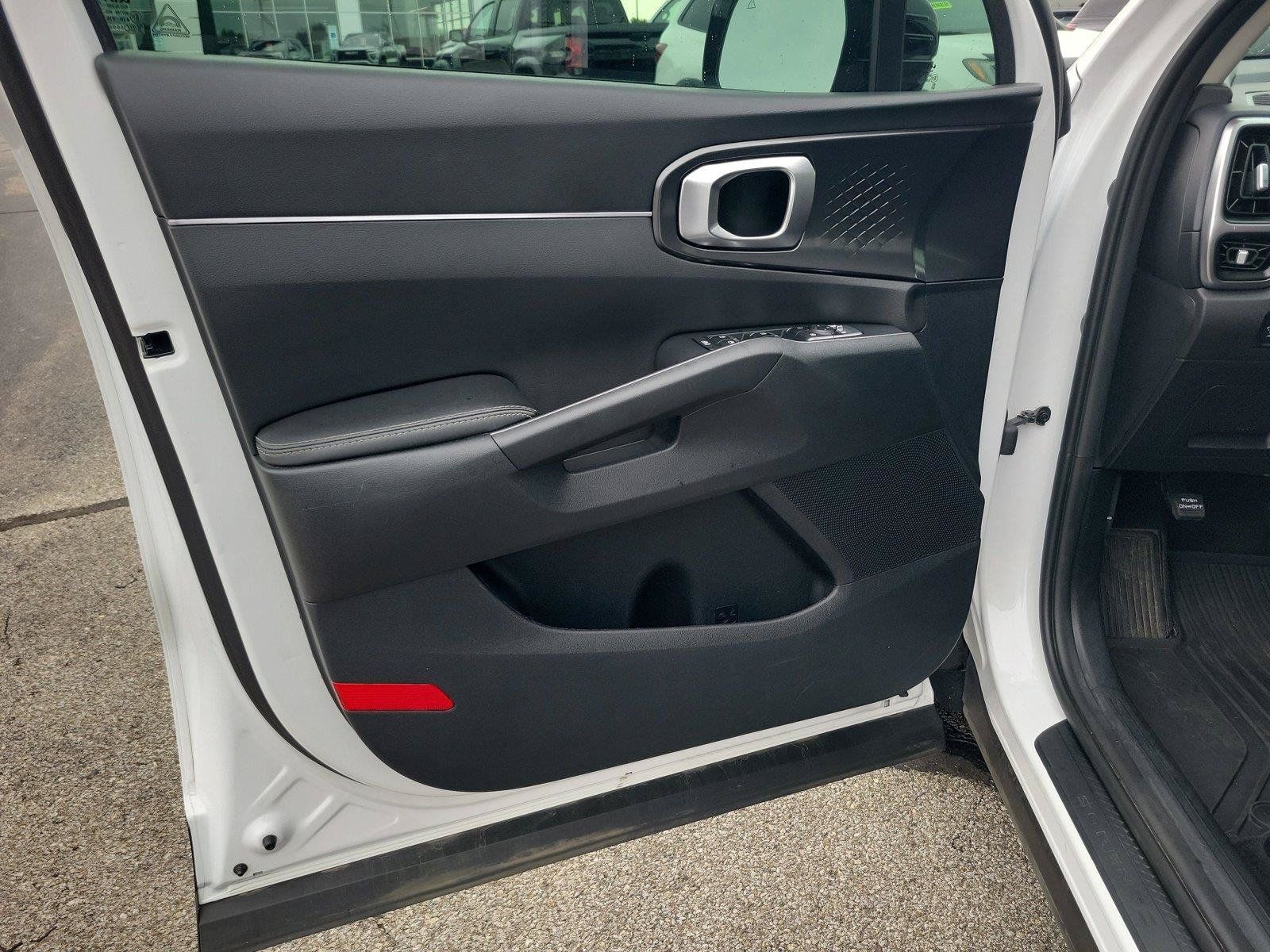 Used 2022 Kia Sorento S w/ Panoramic Sunroof Package FWD image 18