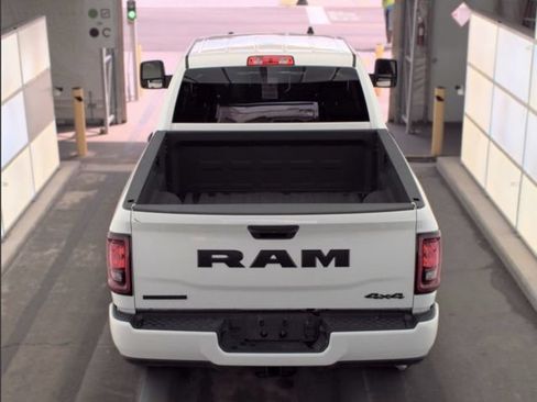 Used 2025 RAM 2500 Big Horn AWD/4WD image 6