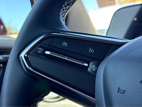 New 2025 Chevrolet Blazer EV LT image 16