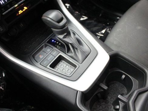 Used 2024 Toyota RAV4 XLE image 18