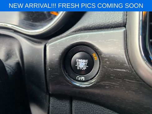 Used 2018 Jeep Grand Cherokee Laredo RWD image 12