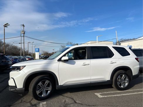 Certified 2023 Honda Pilot EX-L image 6