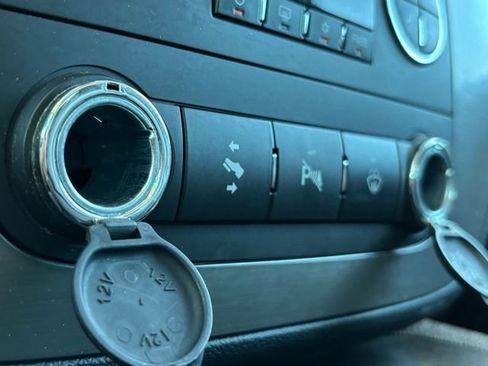 Used 2008 GMC Sierra 2500 SLT w/ Z71 Off-Road Package image 37