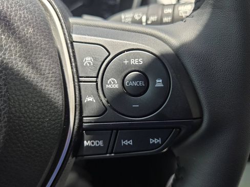 Used 2025 Toyota Corolla SE w/ SE Package FWD image 25