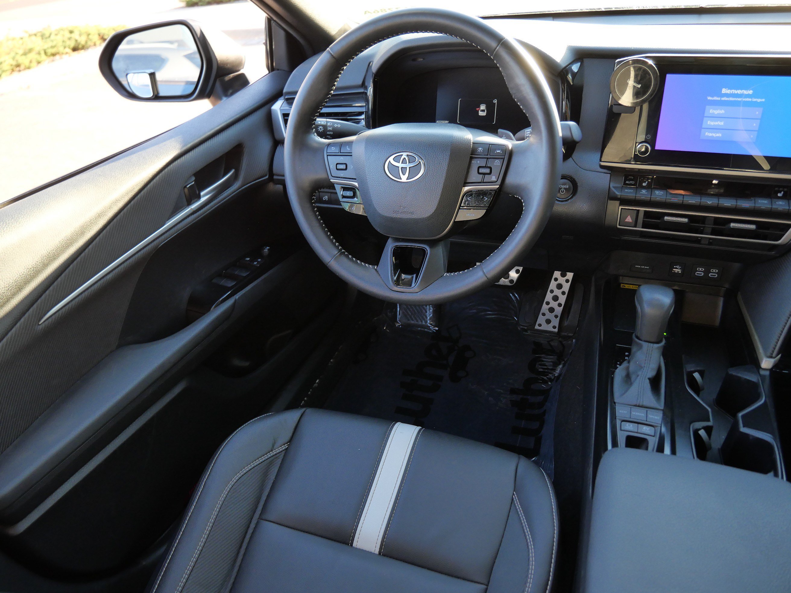 Used 2026 Toyota Camry SE w/ Convenience Package FWD image 10
