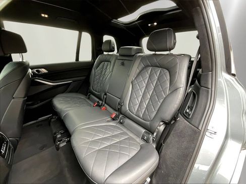 Used 2024 BMW X7 xDrive40i w/ M Sport Package AWD/4WD image 22