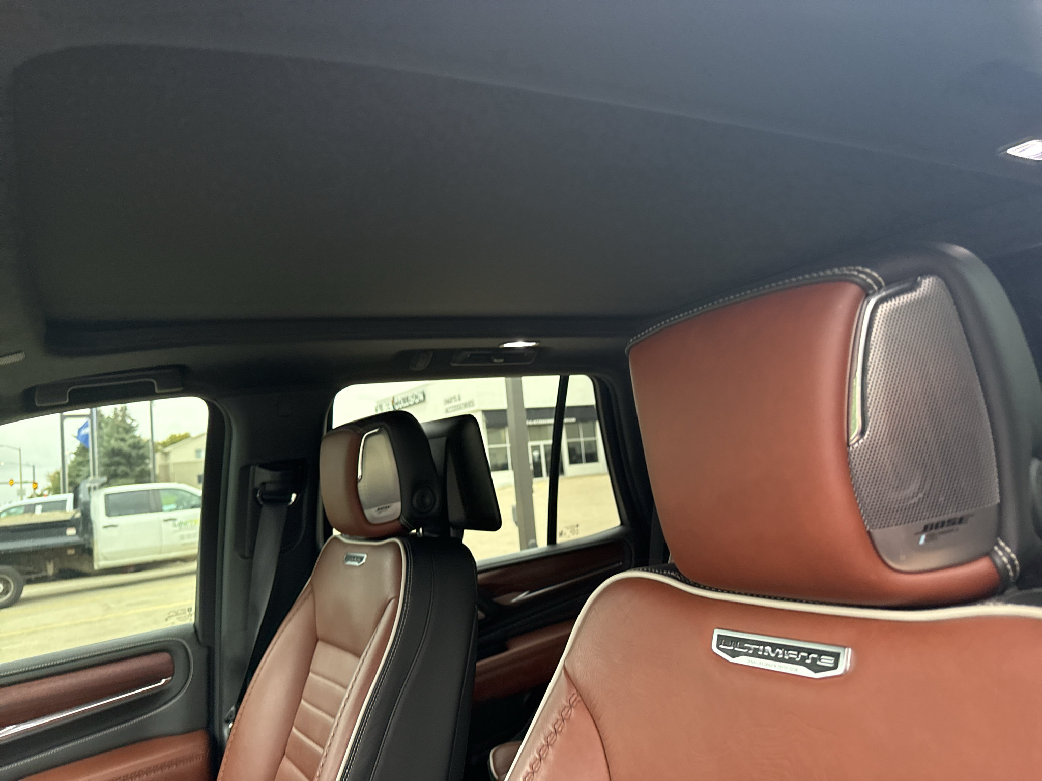 Used 2023 GMC Yukon Denali Ultimate AWD/4WD image 16