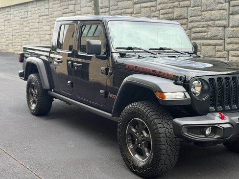 Used 2023 Jeep Gladiator Rubicon w/ Cold Weather Group AWD/4WD image 36