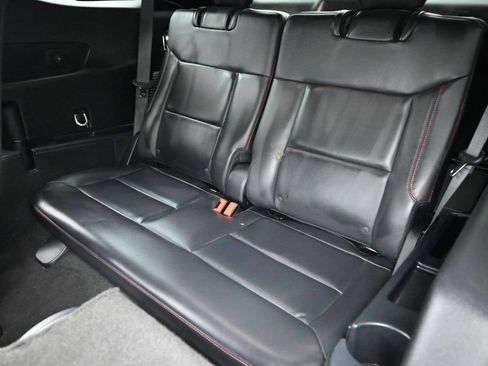 Certified 2025 Ford Explorer ST-Line w/ Premium Package RWD image 21