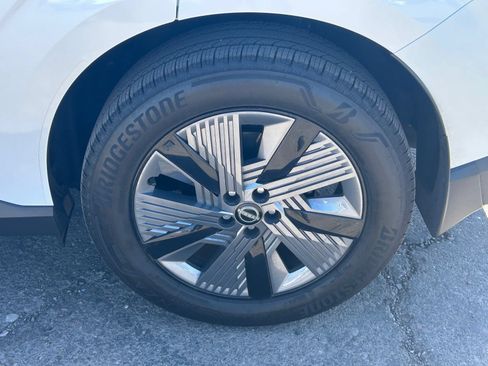 Certified 2025 Nissan Murano SL AWD/4WD image 9