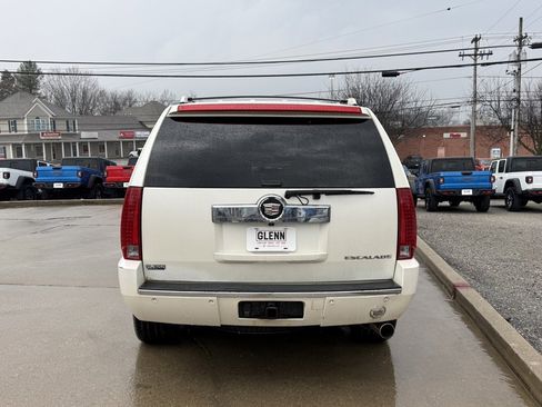 Used 2008 Cadillac Escalade AWD image 7