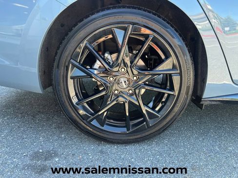 Certified 2025 Nissan Sentra SR w/ Midnight Edition FWD image 25