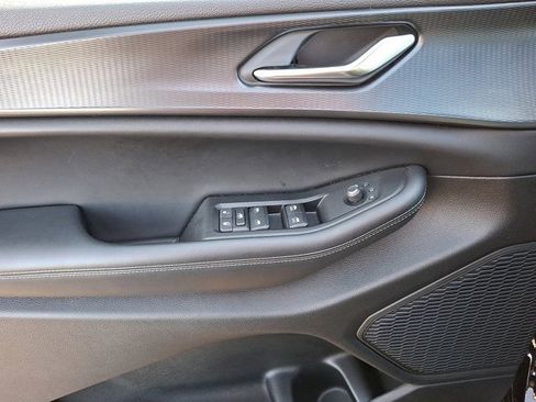 Certified 2024 Jeep Grand Cherokee Altitude image 14