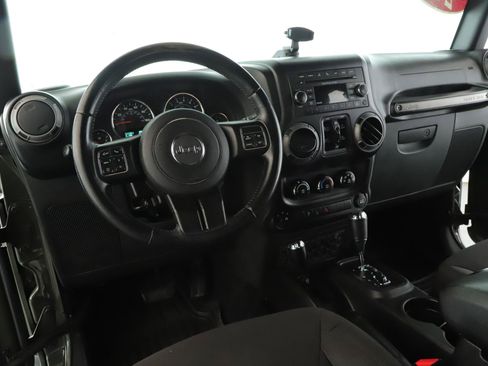 Used 2015 Jeep Wrangler Unlimited Sport w/ Quick Order Package 24S AWD/4WD image 2