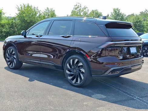 Used 2025 Lincoln Nautilus Reserve w/ Jet Appearance Package AWD/4WD image 4