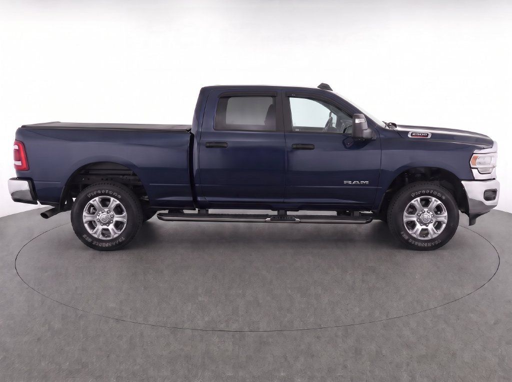 Used 2024 RAM 2500 Big Horn w/ Heated Seats & Wheel Group AWD/4WD image 8