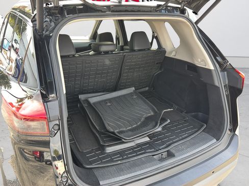Certified 2021 Nissan Rogue SL AWD/4WD image 40