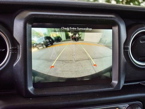 Used 2021 Jeep Wrangler Unlimited Sahara w/ Cold Weather Group image 21