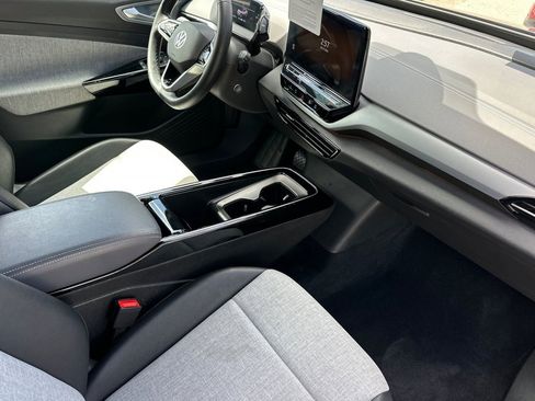 Used 2023 Volkswagen ID.4 Pro RWD image 16