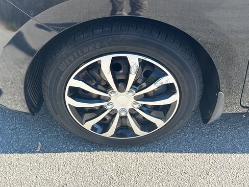 Used 2016 Hyundai Elantra GT image 11