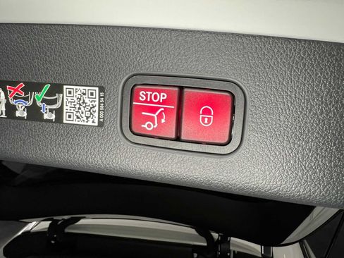 Used 2026 Mercedes-Benz GLC 300 4MATIC image 16