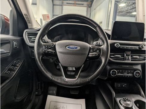 Used 2021 Ford Escape Titanium AWD/4WD image 12