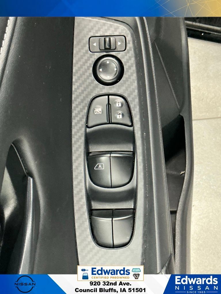 Used 2025 Nissan Sentra S w/ Lighting Package FWD image 19