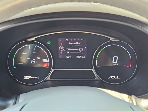 Used 2016 Kia Soul EV + w/ Paint Protection Film Package FWD image 12