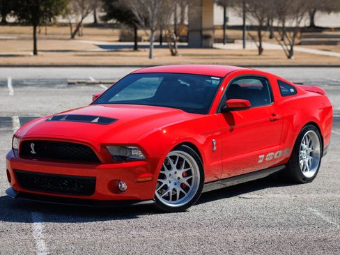 Used 2012 Ford Mustang Shelby GT500 w/ Electronics Pkg image 3