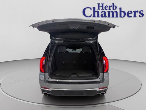 Used 2025 GMC Yukon Denali image 8