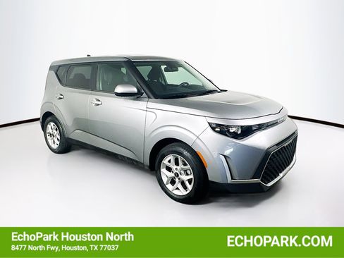 Used 2025 Kia Soul LX w/ LX Technology Package image 1