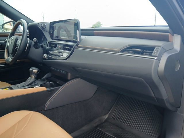Used 2025 Lexus ES 350 Ultra Luxury w/ Accessory Package (Z1) FWD image 17