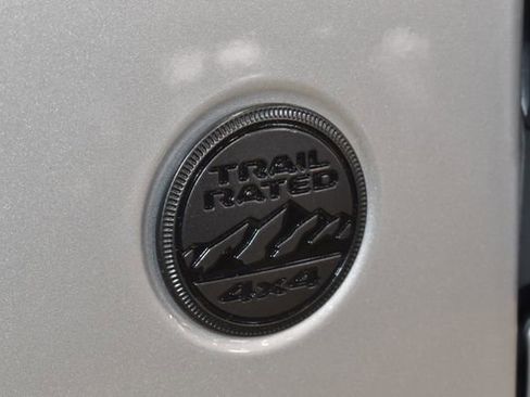 Used 2022 Jeep Wrangler Unlimited Sahara AWD/4WD image 36