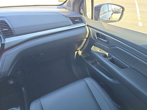 Used 2023 Honda Odyssey Sport image 12