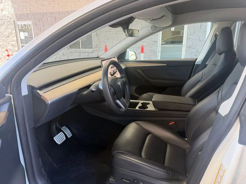 Used 2023 Tesla Model Y Performance AWD/4WD image 8