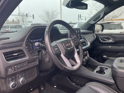 Used 2021 GMC Yukon SLT w/ SLT Premium Package image 10
