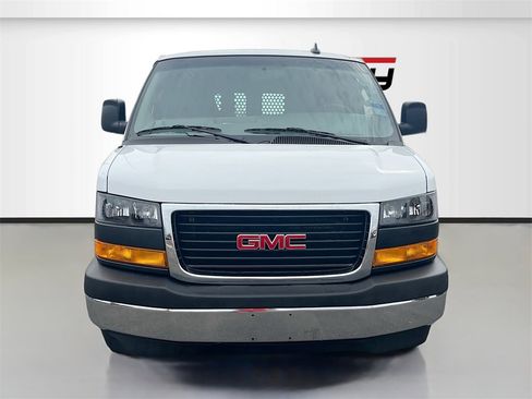 Used 2024 GMC Savana 2500 w/ Driver Convenience Package image 2