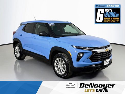 Used 2024 Chevrolet TrailBlazer LS w/ LS Convenience Package AWD/4WD image 1