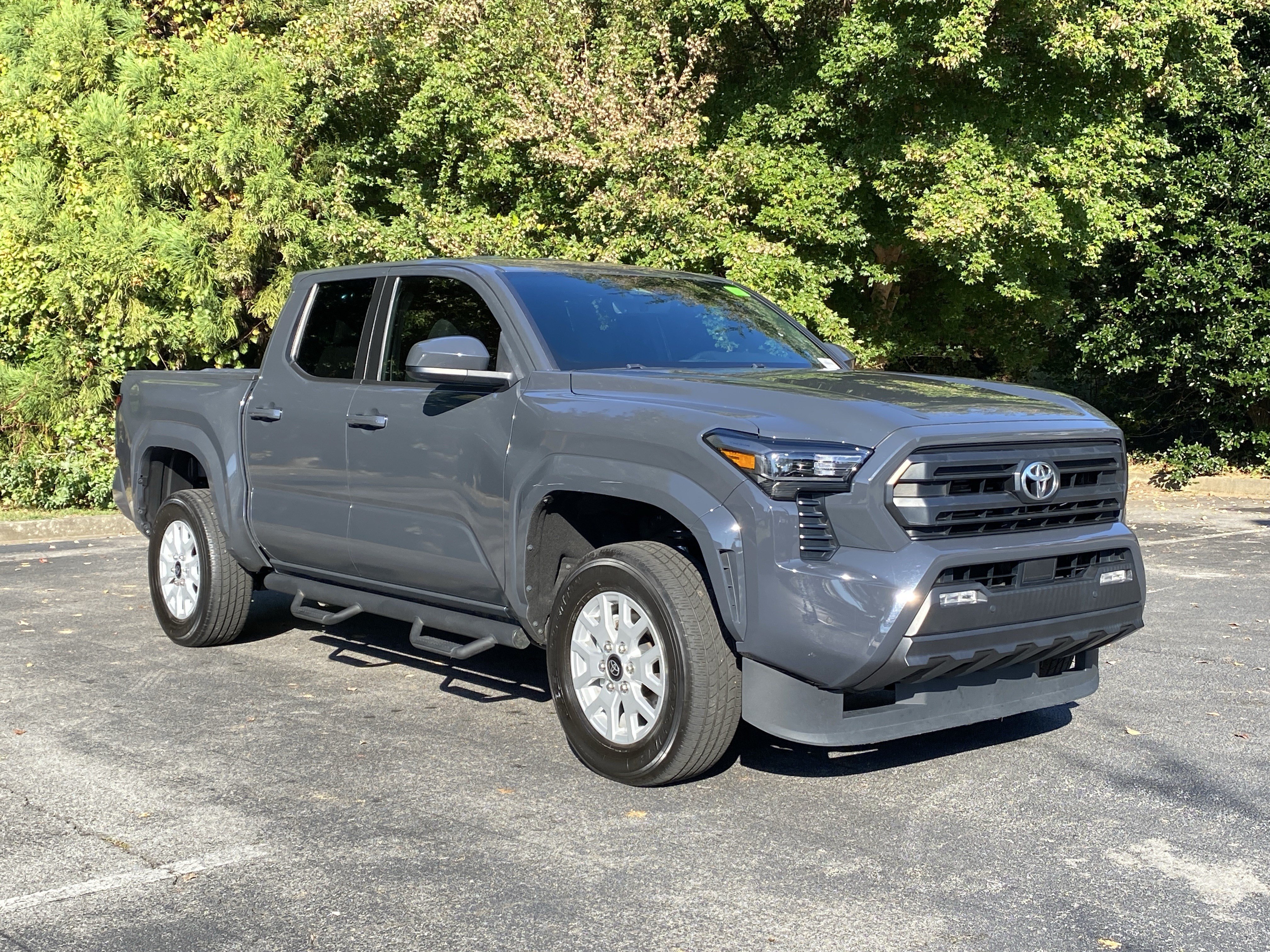 Used 2024 Toyota Tacoma SR5 w/ SR5 Upgrade Package AWD/4WD image 2